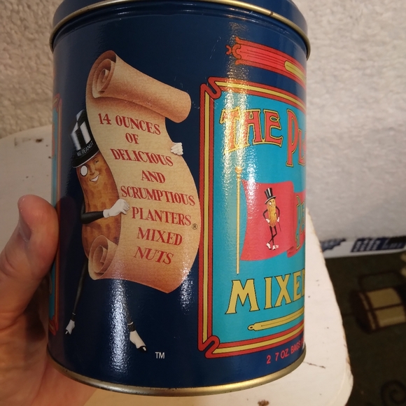 Vintage Decorative Tins- Planters/Redenbachers - Picture 4 of 12